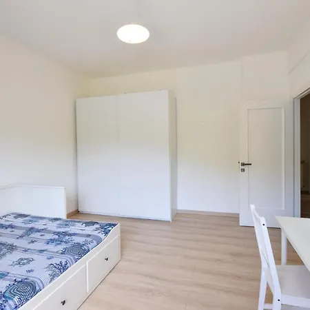 Appartement 2 Bedroom Stunning In *