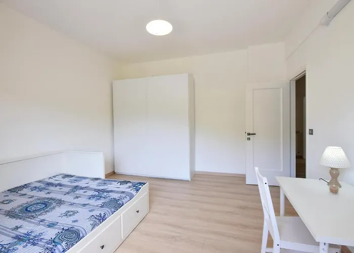 Appartement 2 Bedroom Stunning In *