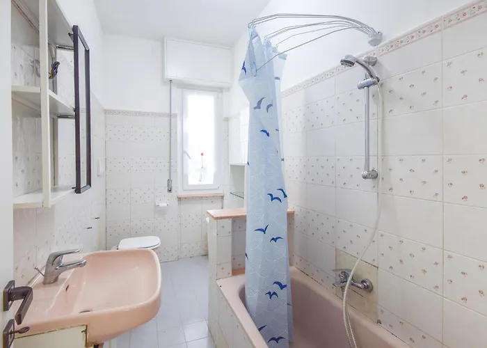 2 Bedroom Stunning In Rapallo