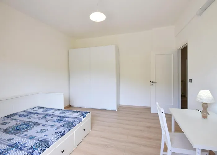 2 Bedroom Stunning In Appartement Rapallo